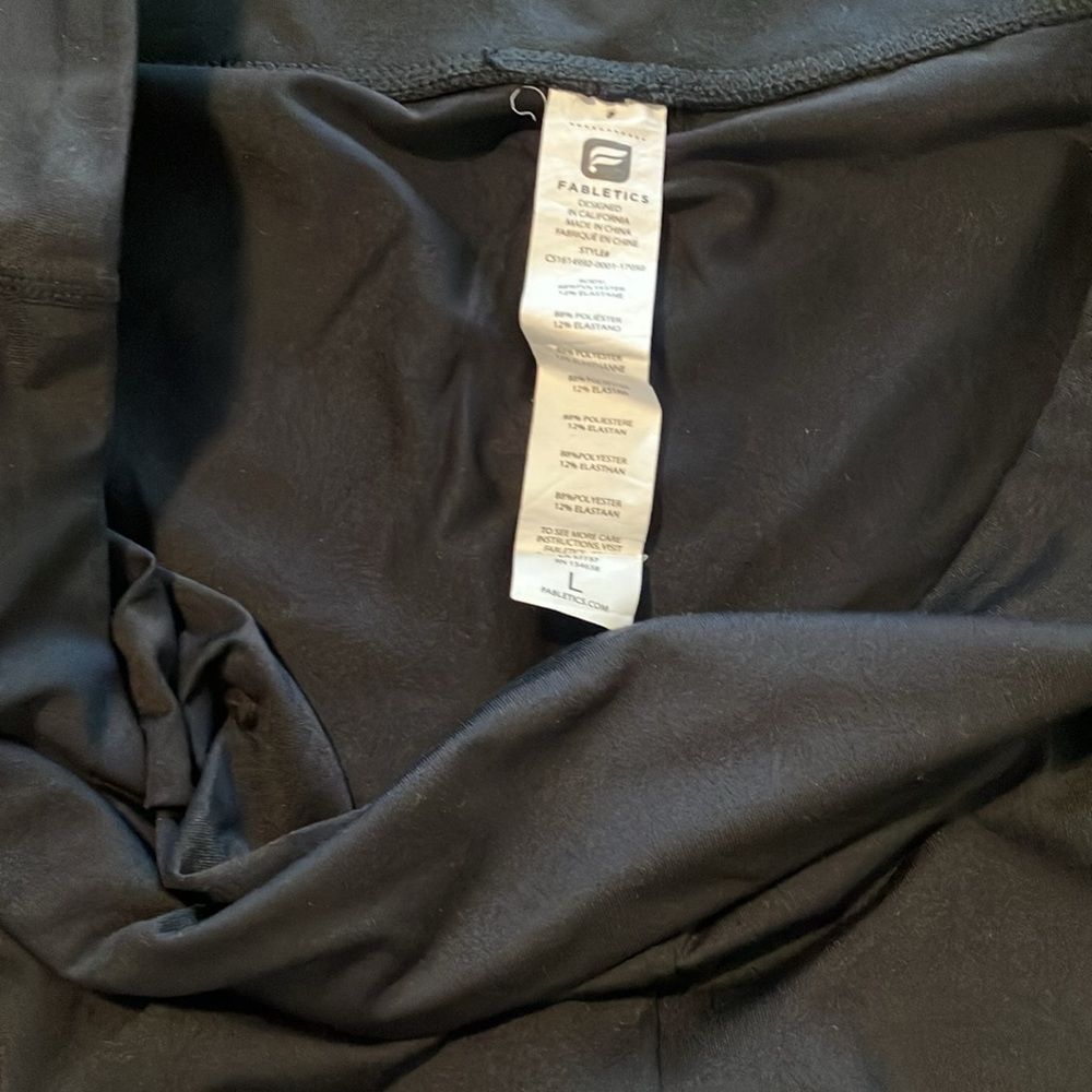 Fabletics Labaree Capri - image 5